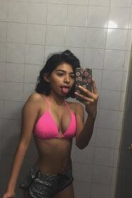 Pack Colegiala masturbándose – Vídeo