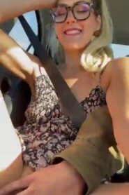 Pack de Rubia Golosa Masturbándose Cuando Van En Plena Via