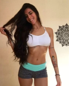 Profesora de Yoga Hot