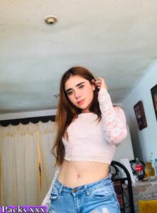 Encantadora joven haciendo el delicioso + video