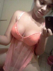 Jazmín Nalgona De Cabello Corto