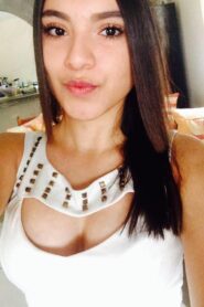 Anne Jovencita Cachonda + Nudes