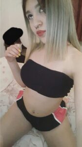 Elisabeth Jovencita De Ricas Tetas
