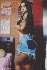 Zorra mueve las nalgas bien rico