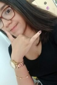 Azalea Ortiz – Mostrando Las Tetas