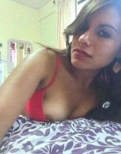 Mariel Perez + Video Tocandose