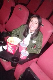 Fer Guevara Colegiala Cogiendo en el Cine