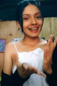 Flaquita Mostrando Las Tetas en Tiktok – Video