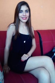Alondra Cabrero Linda Jovencita Abierta de Piernas + Videos