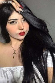 Nena me encanta con su carita y sus nud