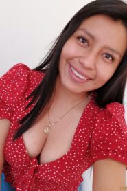 Bella putita Isabel y sus ricas tetas