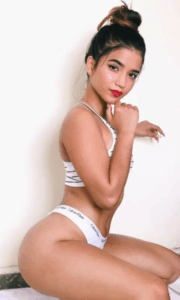 PACK DE ESTA COLOMBIANA JOVENCITA POR MEGA